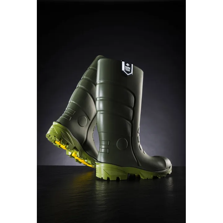 Visibilité la nuit de notre Bottes agricoles SOFT FARM TRACK