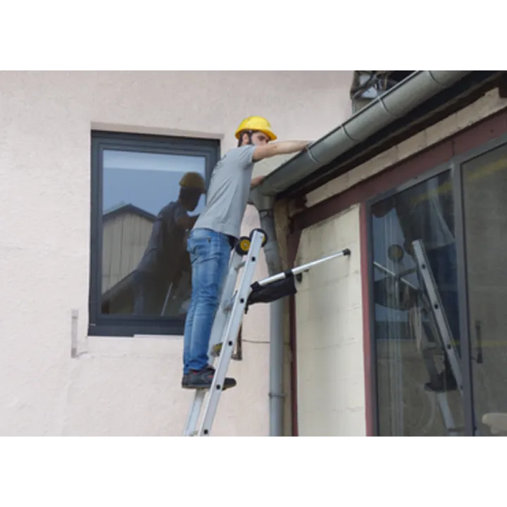 Écarteur de mur télescopique pour échelle sur chaineau