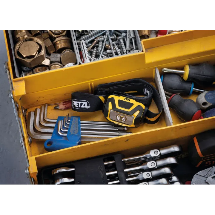 Lampe frontale ARIA 1R 450 lumens PETZL caisse à outils