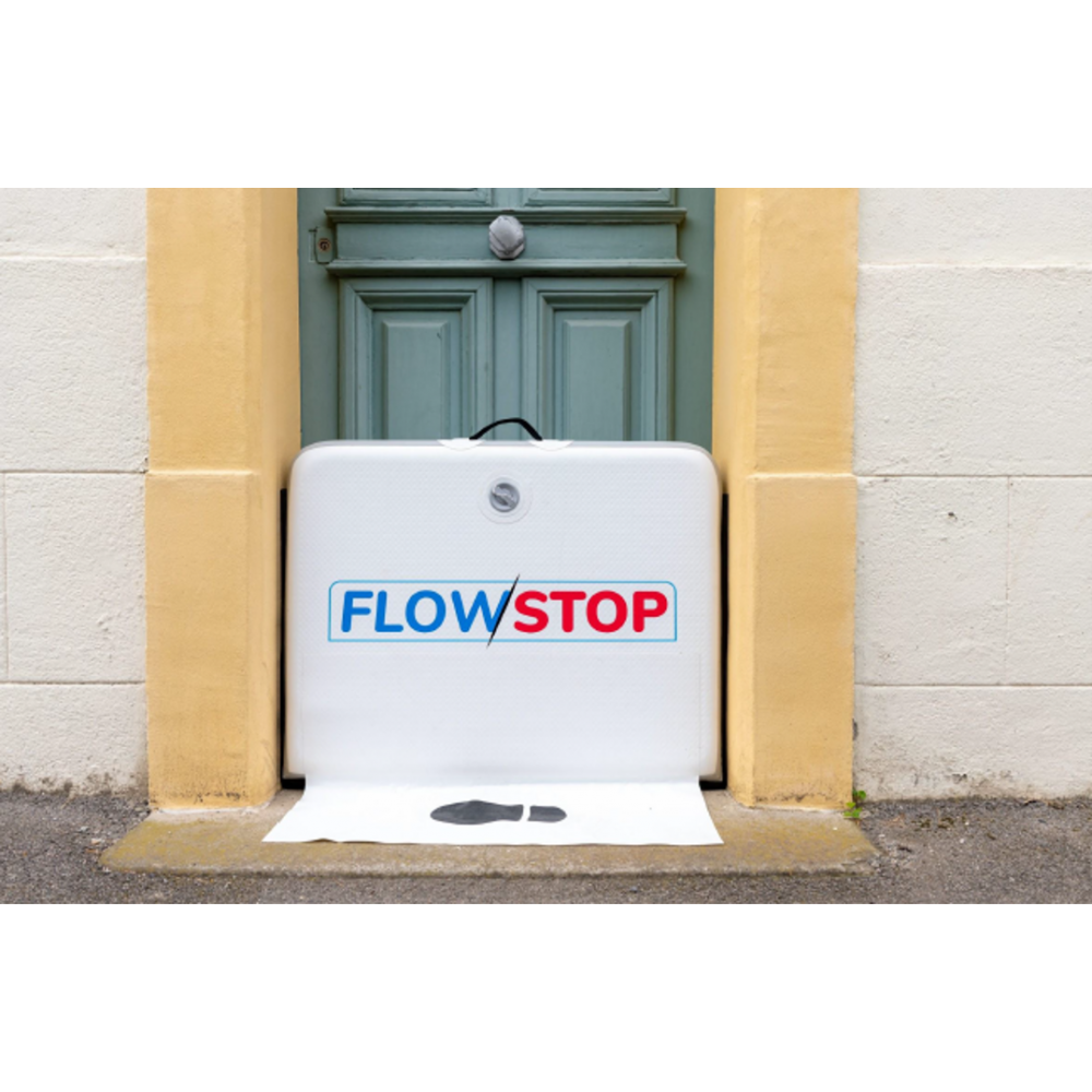 barrière anti-inondation gonflable FLOWSTOP sur porte d'entrée
