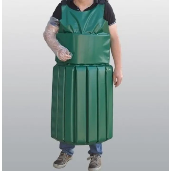 Se protéger des coups de pied avec notre tablier