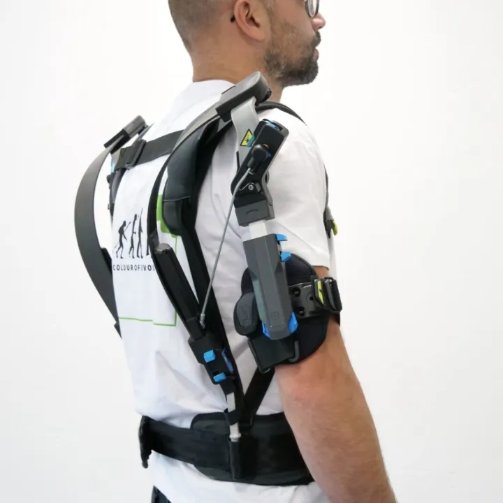 Exosquelette IP12 GOBIO bras en hauteur