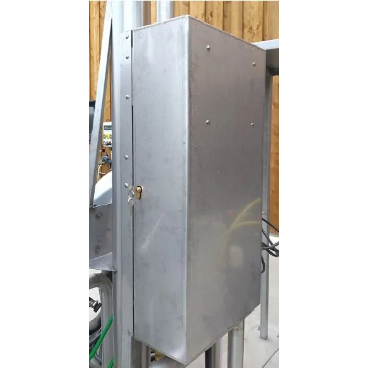 Potence collective de remplissage colonne eau photovoltaïque