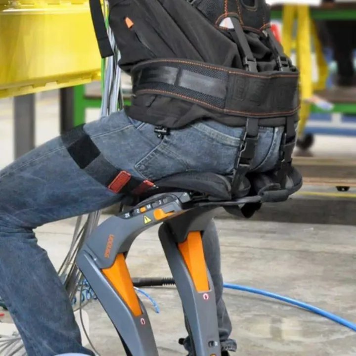Exosquelette IP14 Noonee : assis-debout, confort, prévention TMS