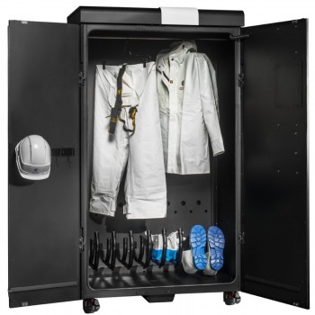 armoire-désinfectante et séchante novven-3-indus-porte-ouverte tenue