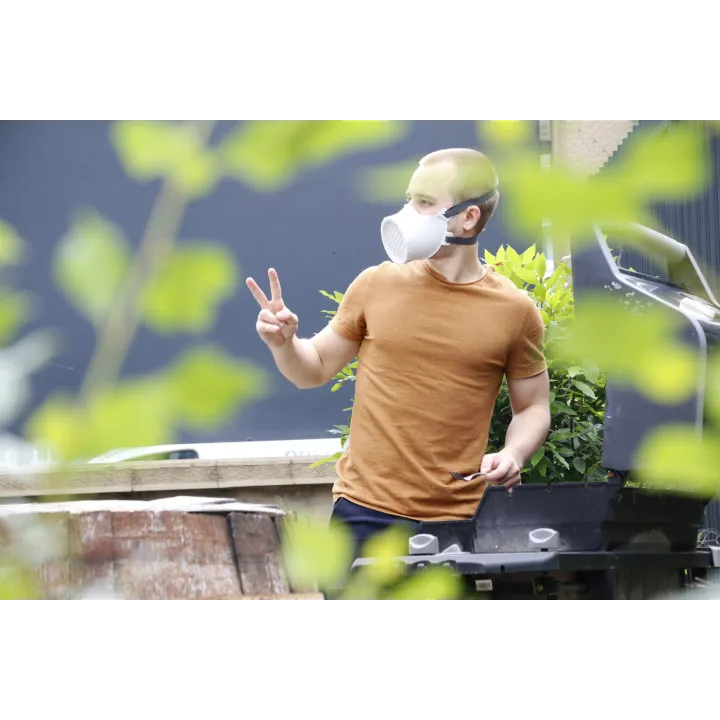 Promeneur masque MASQU'AGRI