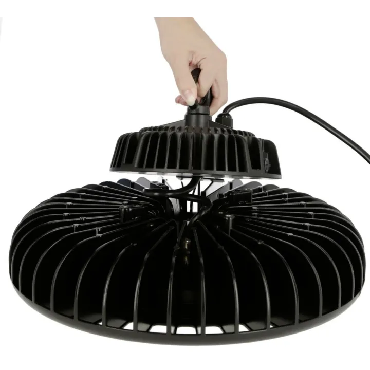 Projecteur a led pour éclairage des étables KERBL I Sécurama